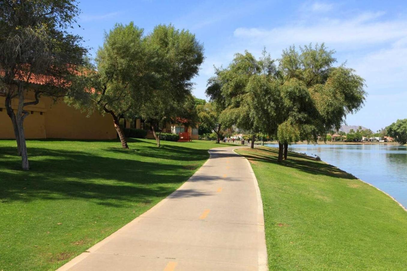Waterfront-2nd Flr-3br-fireworks-private-gated Scottsdale
