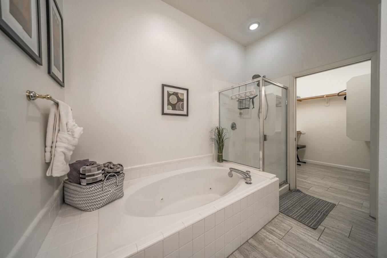 Waterfront-2nd Flr-3br-fireworks-private-gated * Scottsdale