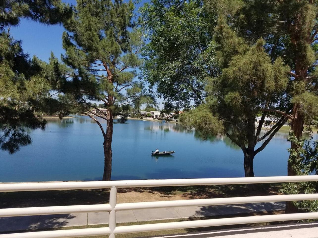 Waterfront-2nd Flr-3br-fireworks-private-gated Holiday home Scottsdale