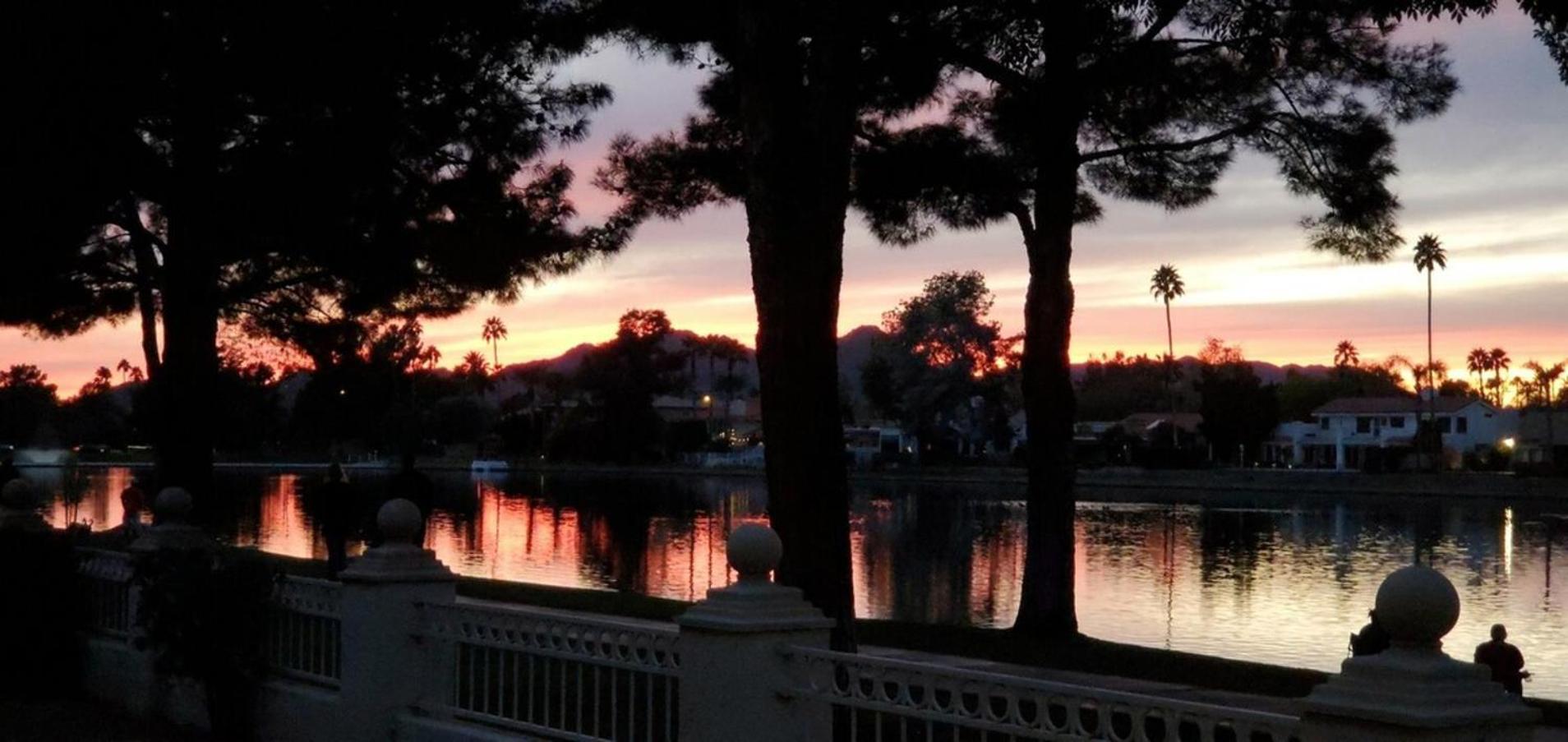 Holiday home Waterfront-2nd Flr-3br-fireworks-private-gated